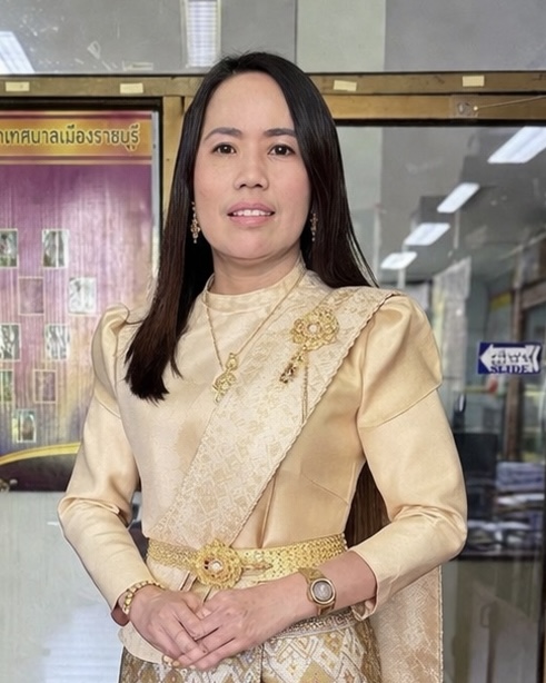 นางสาวปิยณัฐ พรวิษย์